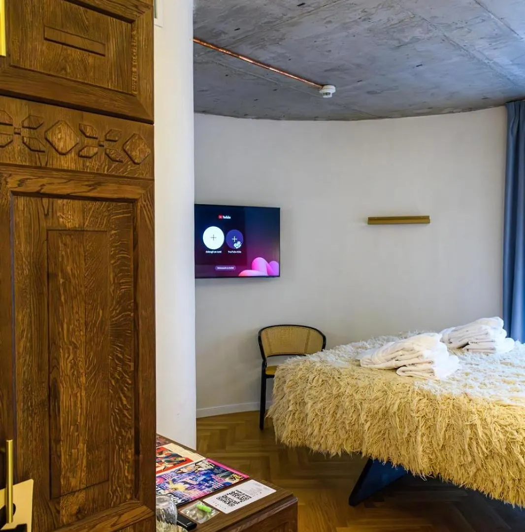 Nishani 5 Stars Boutique Bucharest Motel