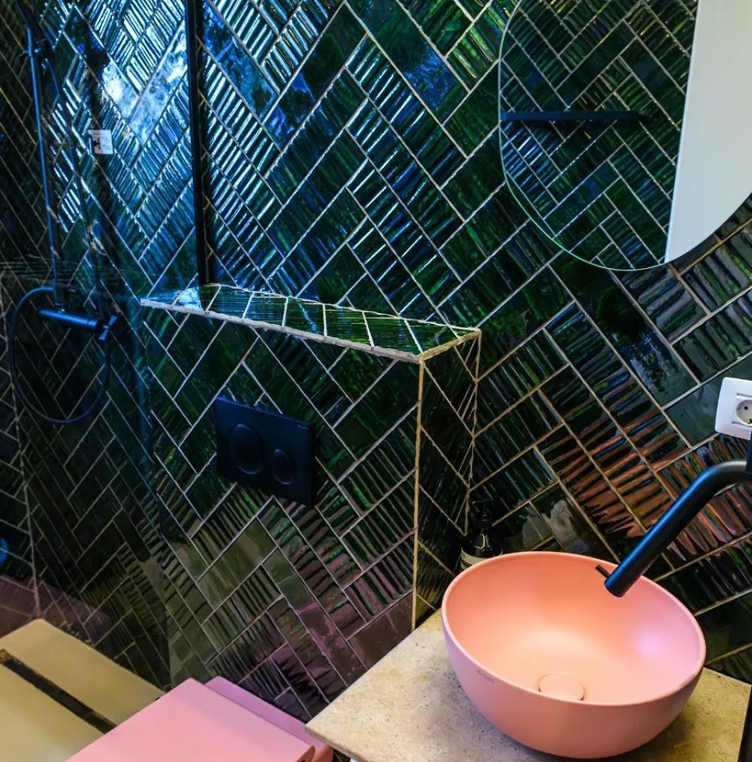 Nishani 5 Stars Boutique Bucharest Motel