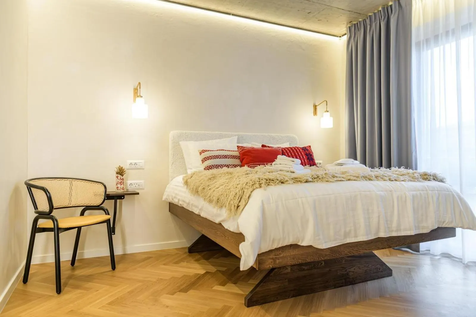 Nishani 5 Stars Boutique Bucharest Motel