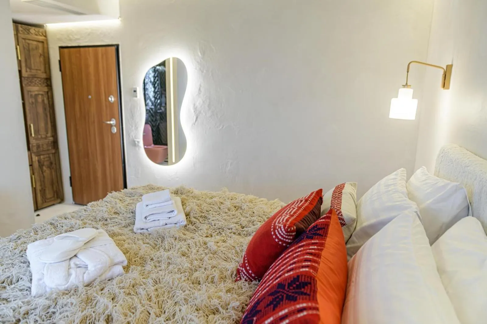 Nishani 5 Stars Boutique Bucarest Motel