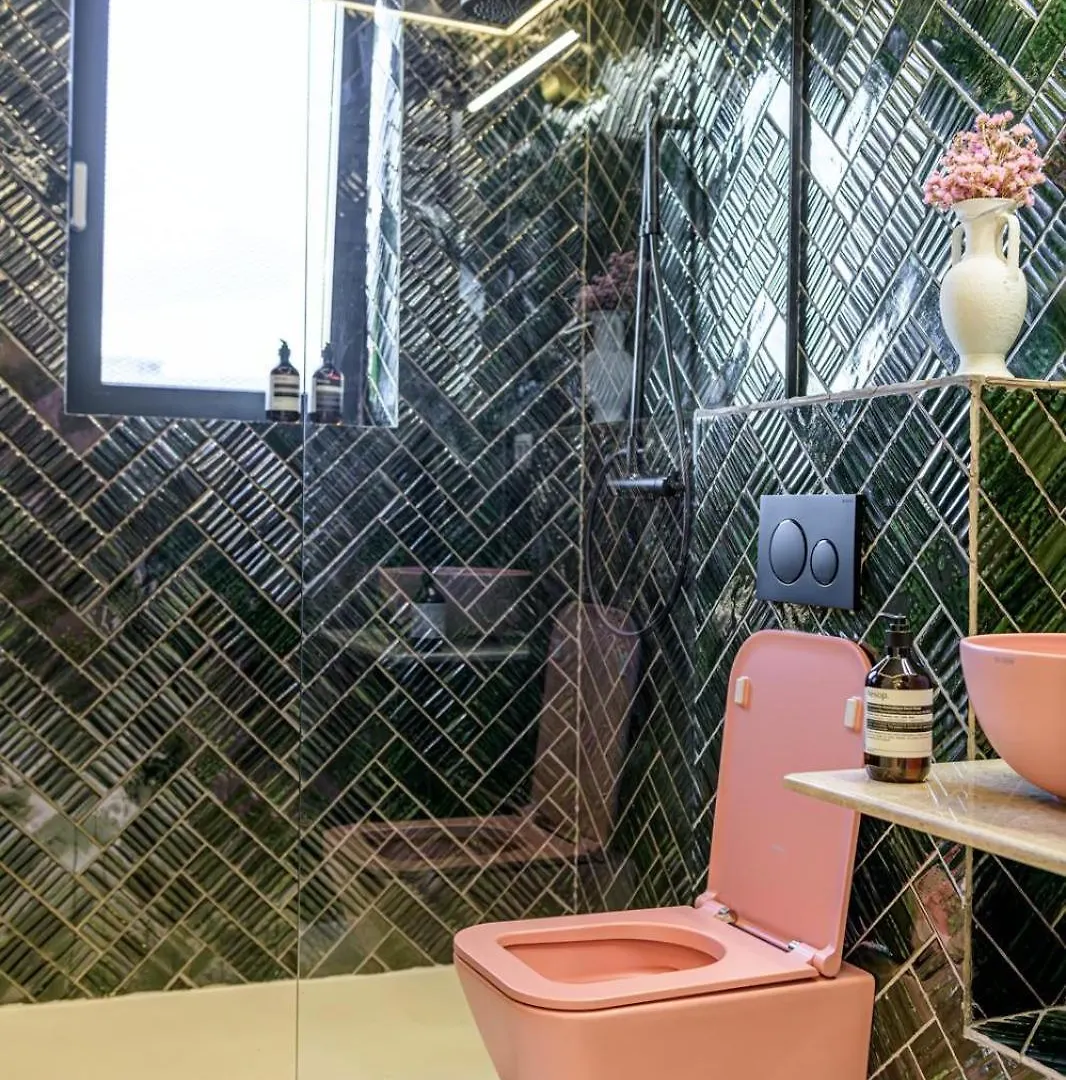 Nishani 5 Stars Boutique Bucharest