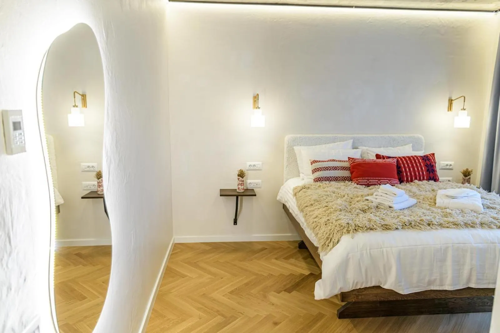 Nishani 5 Stars Boutique Bucharest Romania