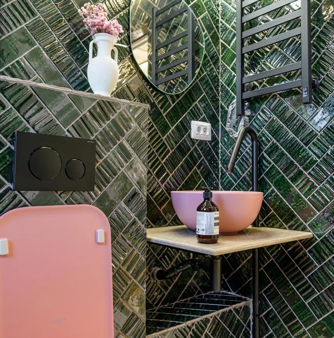Nishani 5 Stars Boutique Bucharest Motel