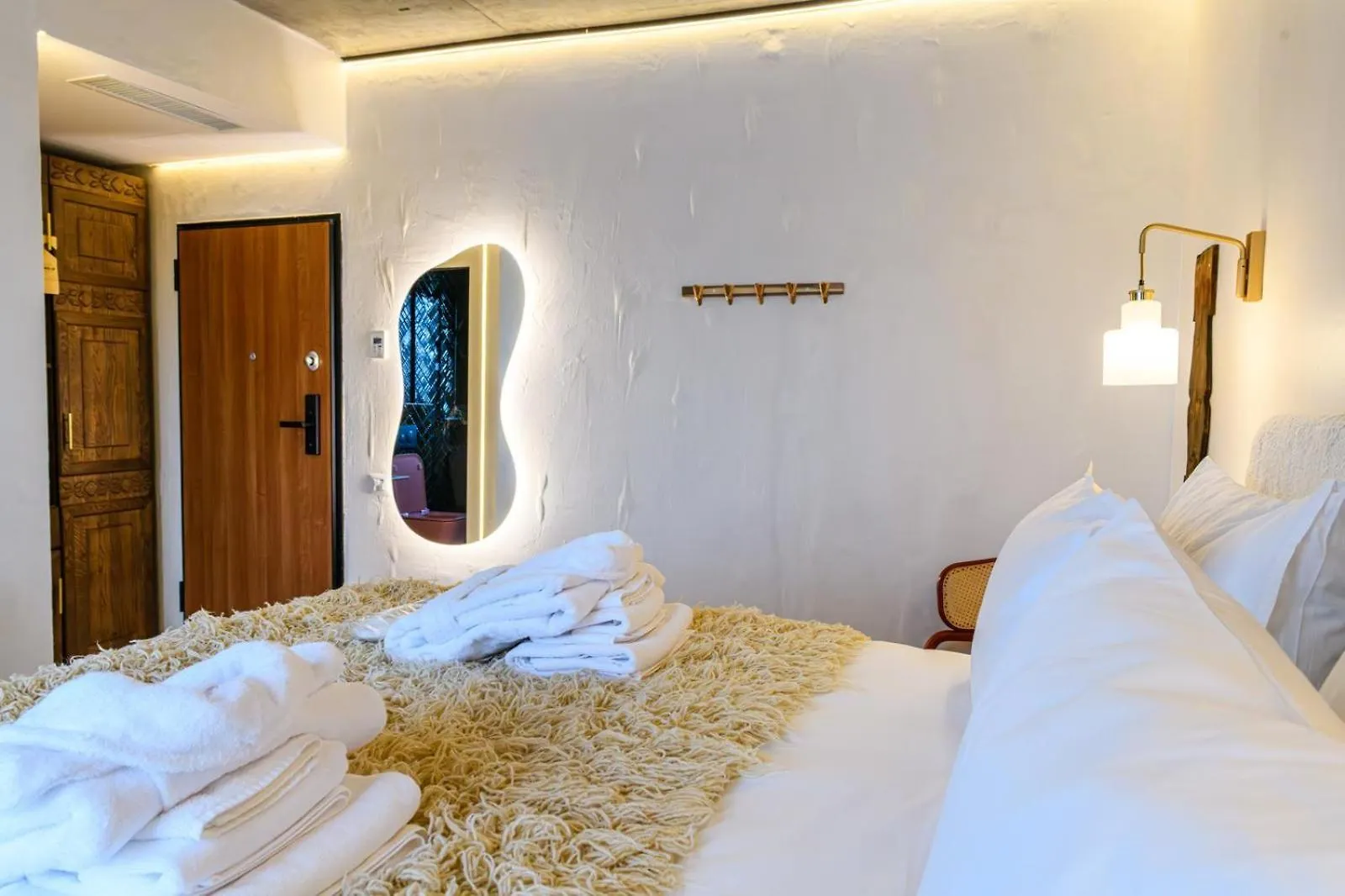 Nishani 5 Stars Boutique Bucharest Romania