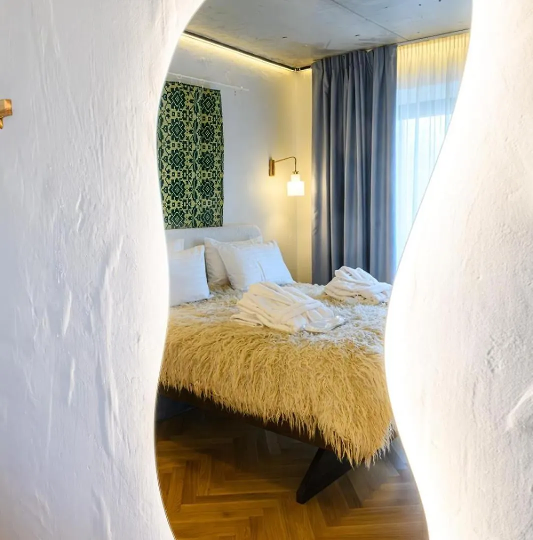Nishani 5 Stars Boutique Bucarest Motel